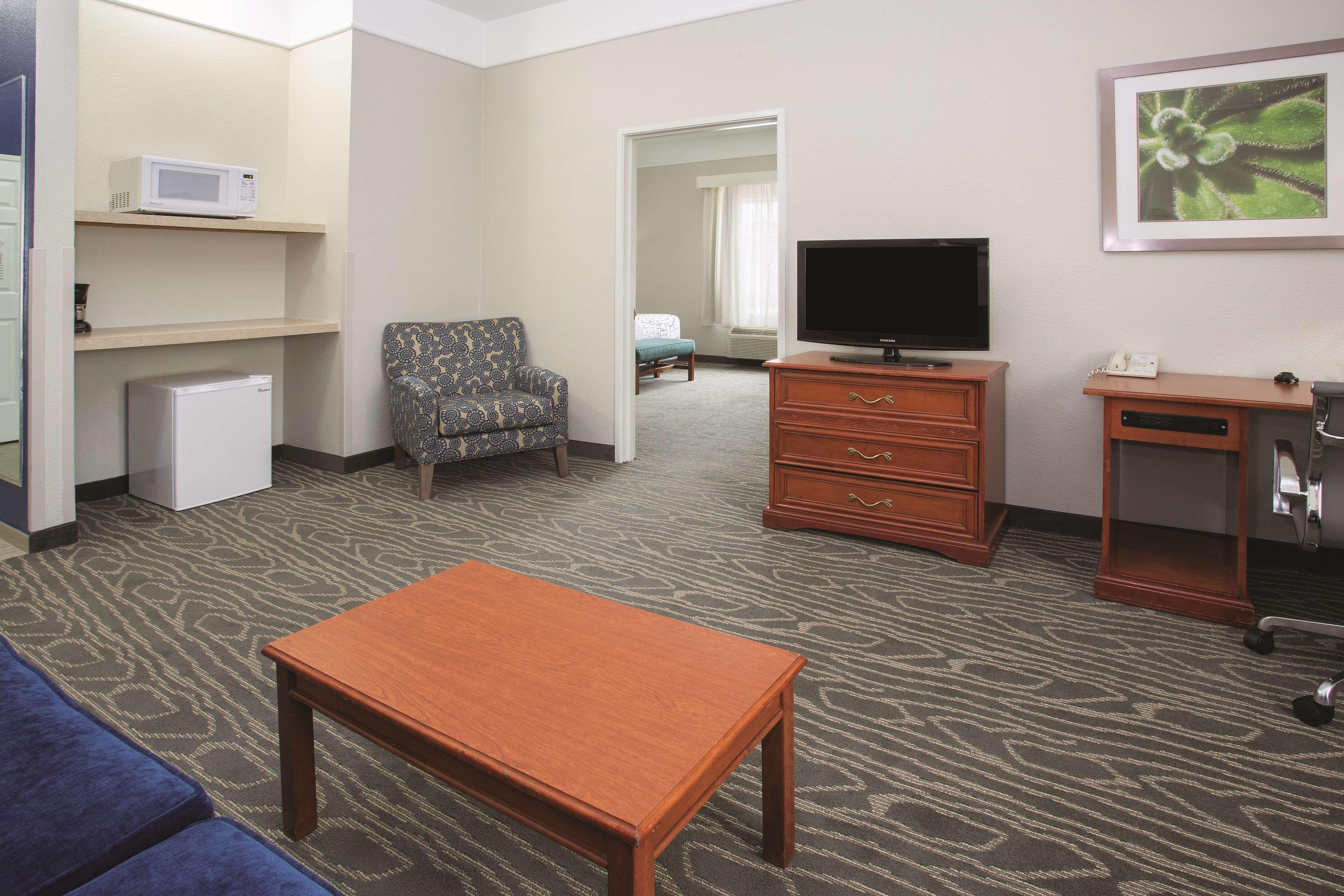 La Quinta By Wyndham Gallup Extérieur photo